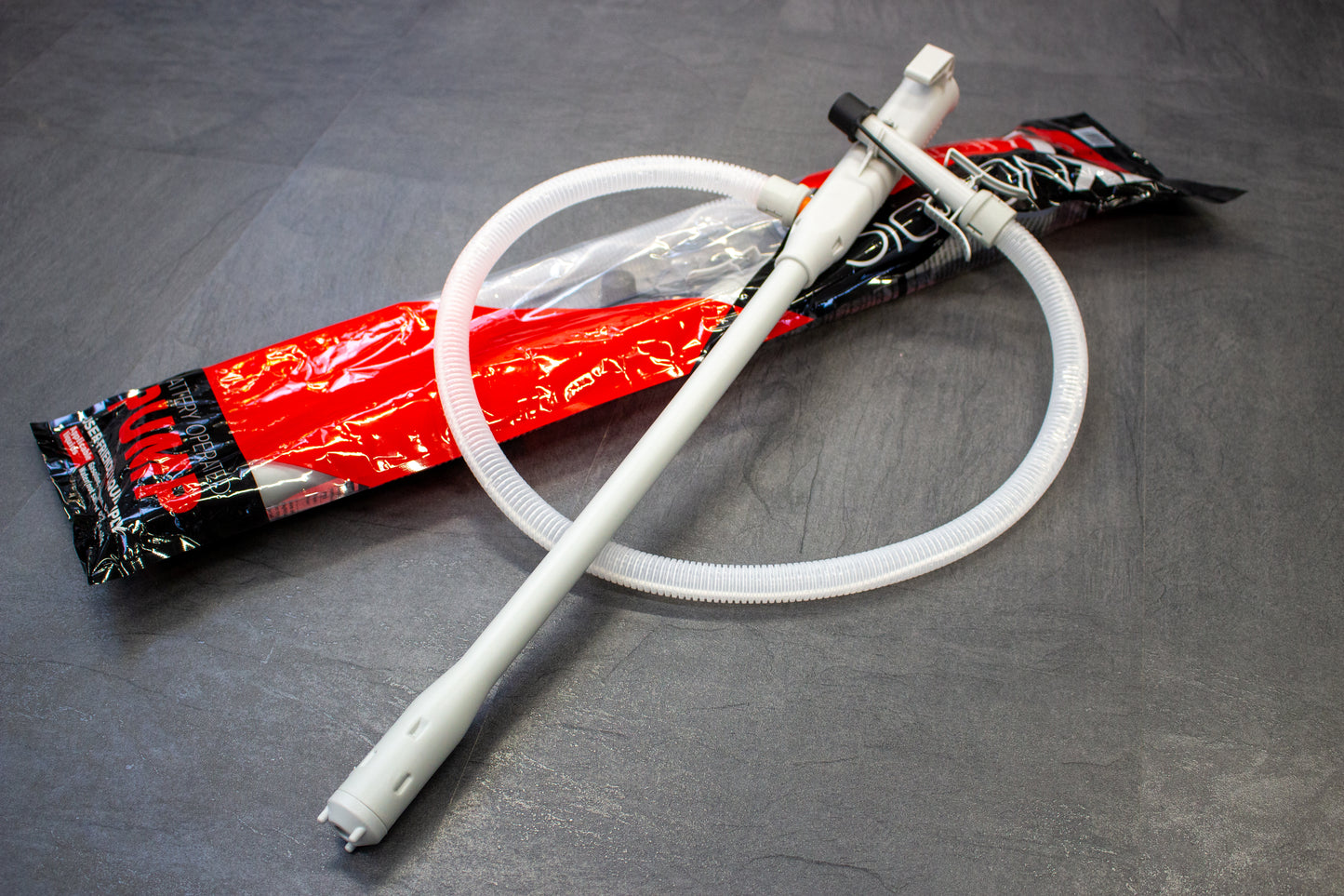 Batteriebetriebene Brennstoffpumpe (ohne Batterien)